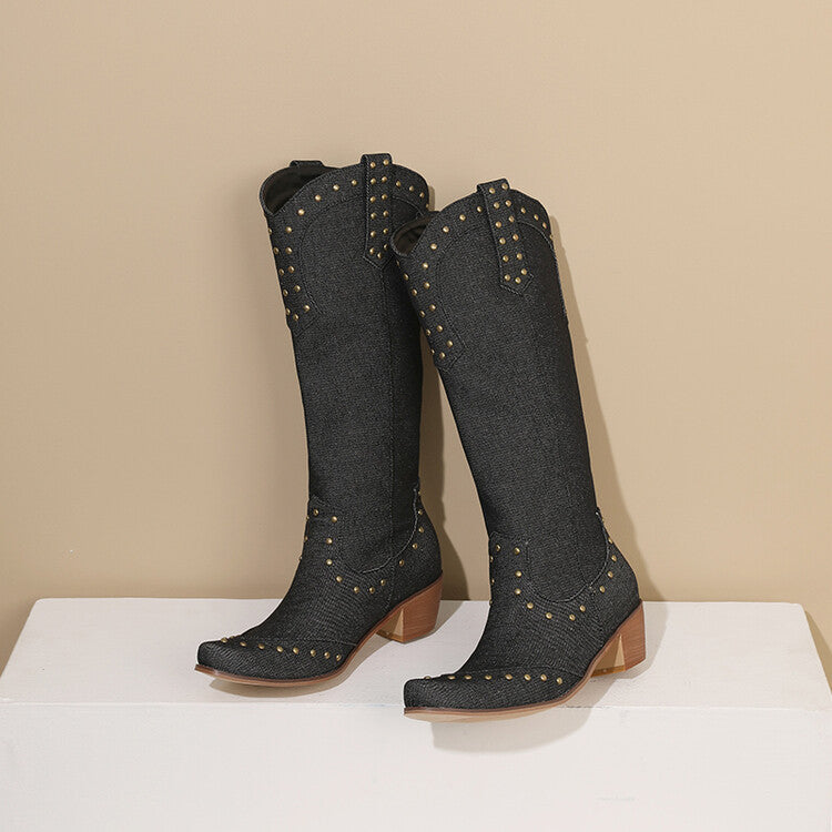 Graceful Orthopedic Boots for Modern Look