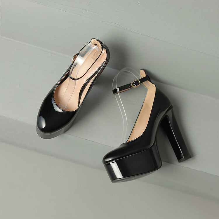 Chic Orthopedic Shoes with Unique Design