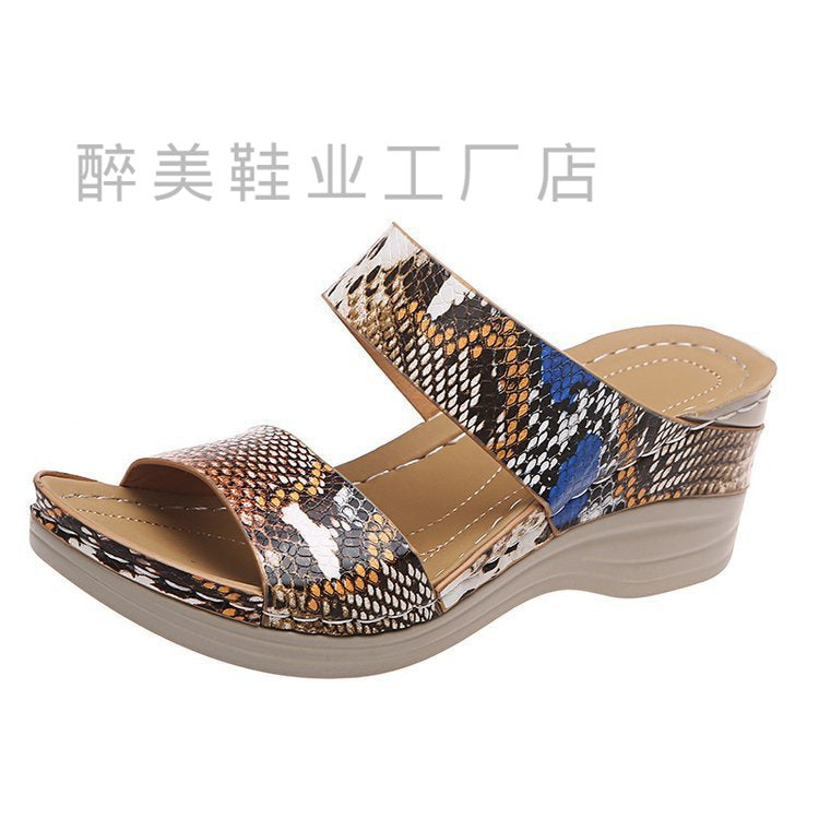 Chic Orthopedic Sandals with Unique Design