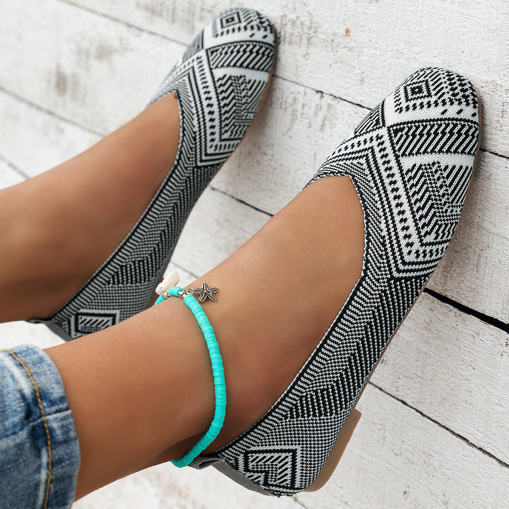 Chic Orthopedic Shoes with Unique Design