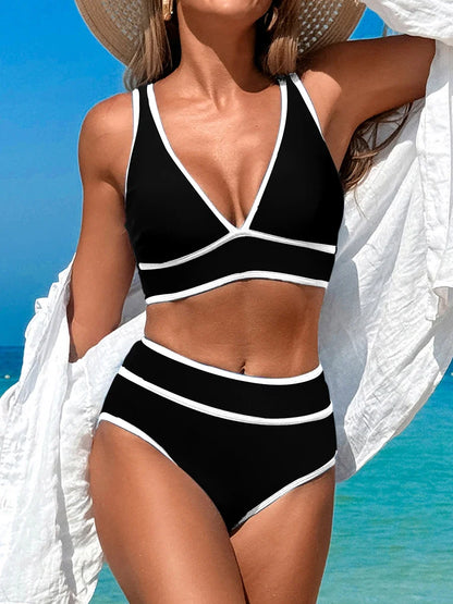 Beautifully Finished Bikini in a Timeless Design