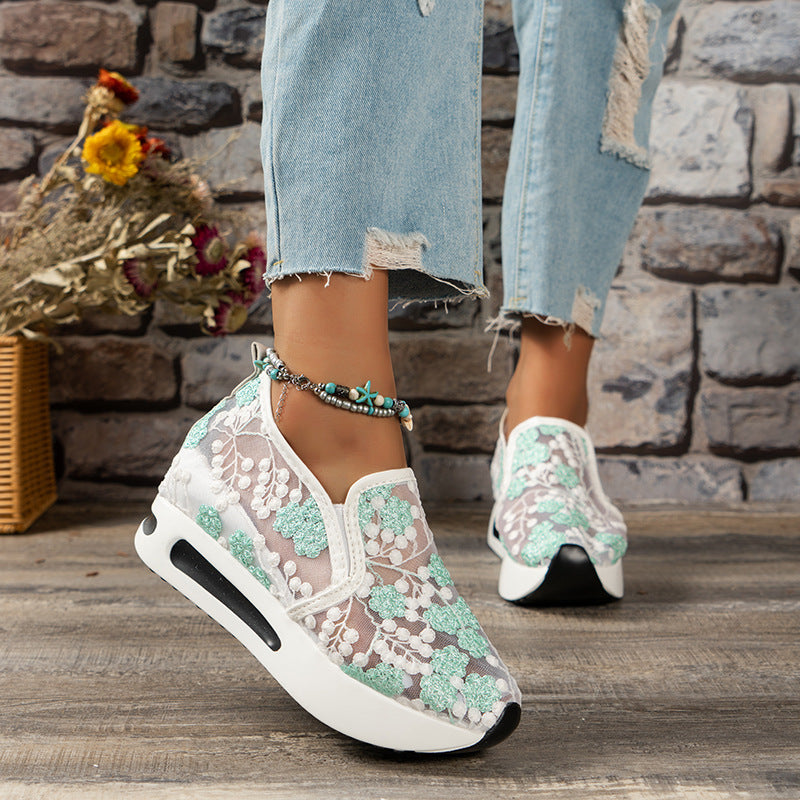 EP | Baskets à plateforme brodées de fleurs pour femmes
