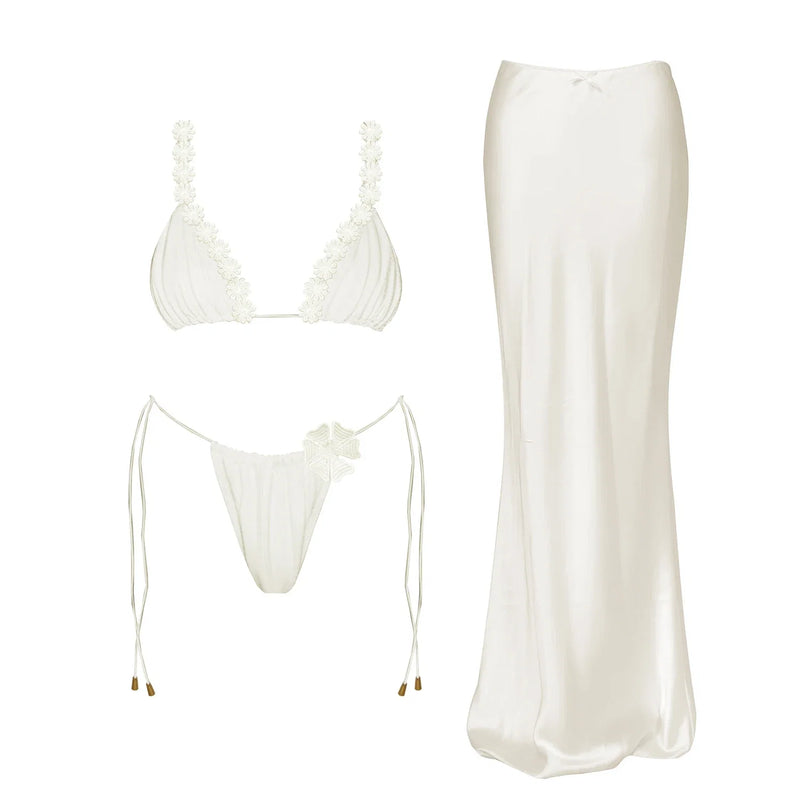 Casually Bikini With a Refined Edge