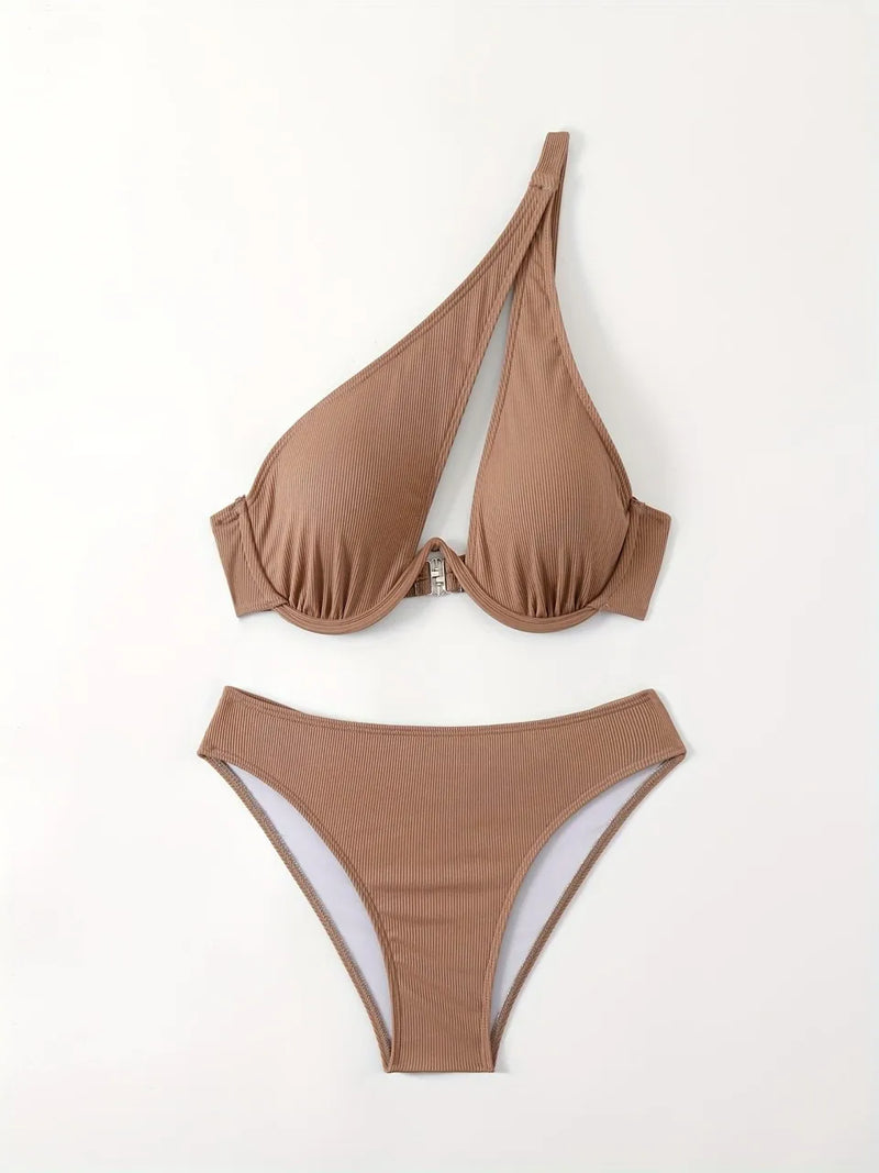 Sophisticated Bikini With a Clean Classic Look