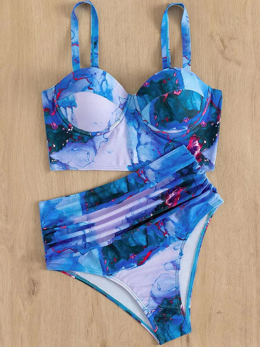 Effortlessly Bathing Suit With a Timeless Design