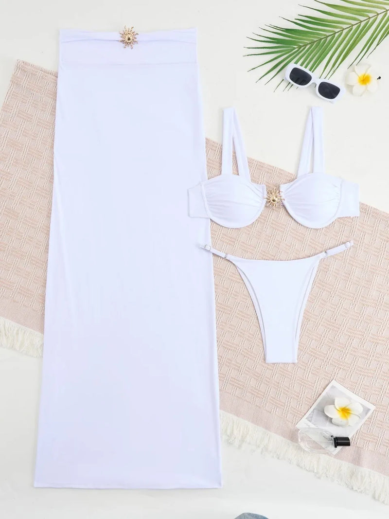 Sophisticated Dress With a Clean Classic Look