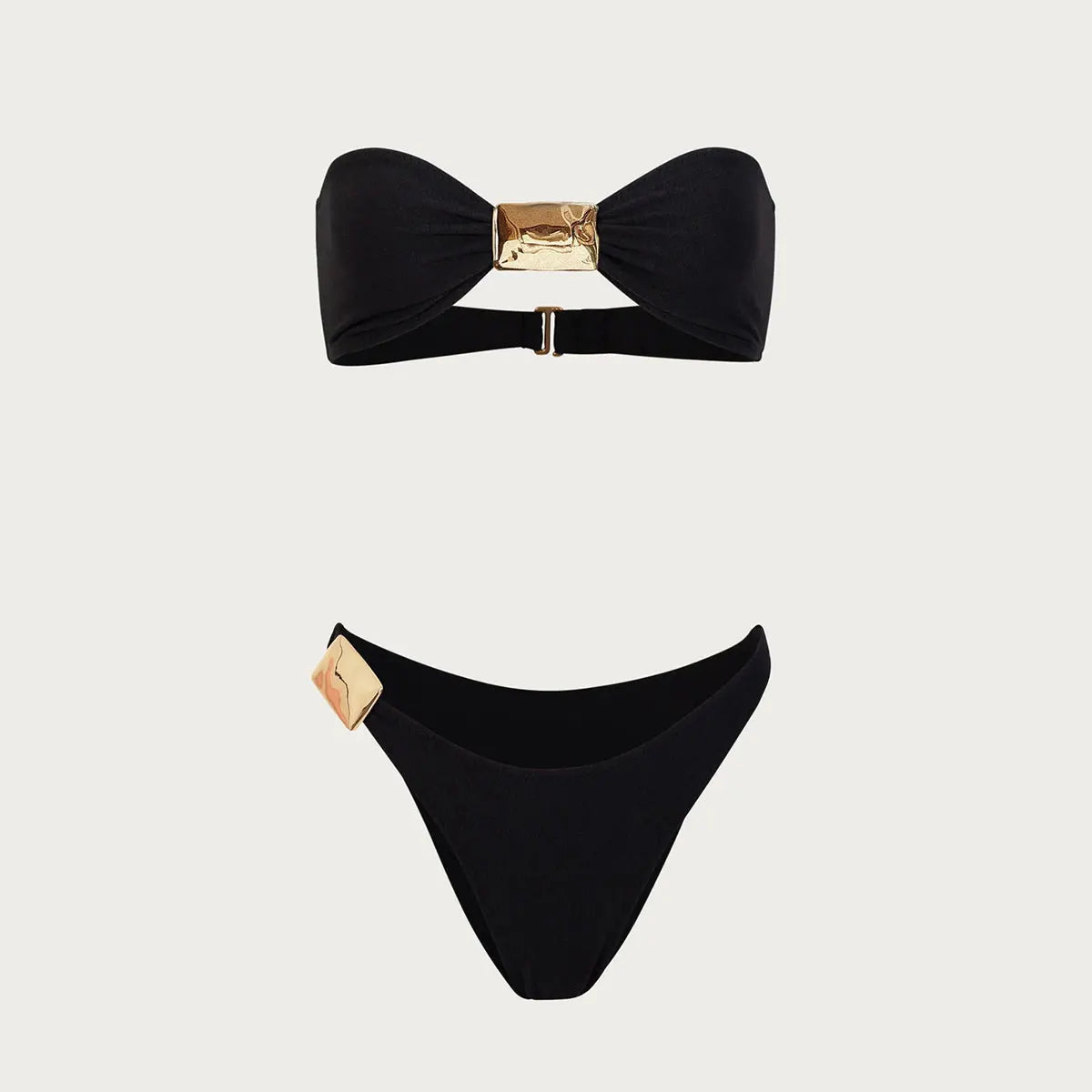 Effortlessly Bikini With a Timeless Design
