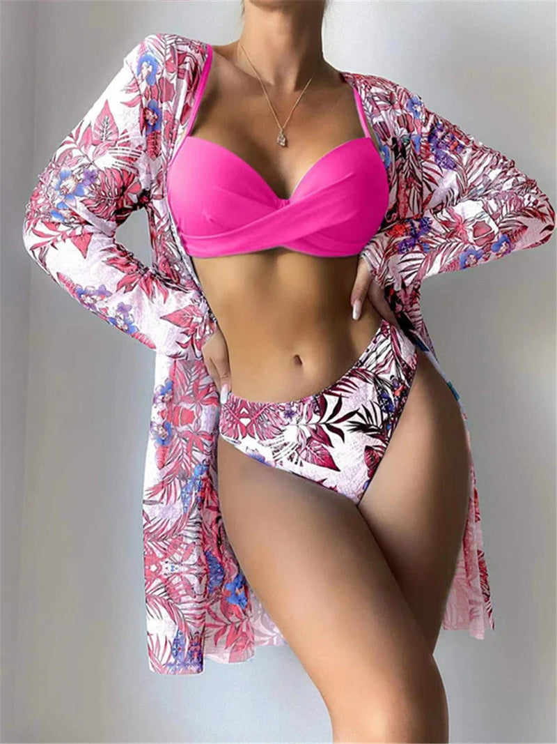 Beautifully Finished Bikini in a Timeless Design