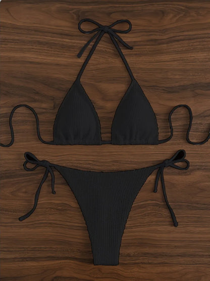 Beautifully Finished Bikini in a Timeless Design