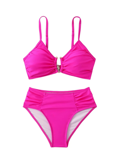Beautifully Finished Bikini in a Timeless Design