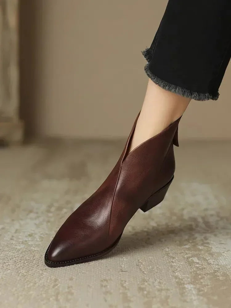 LM | Tapered ankle boot with block heel