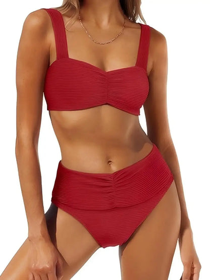 Beautifully Finished Bikini in a Timeless Design