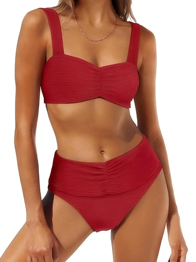 Beautifully Finished Bikini in a Timeless Design