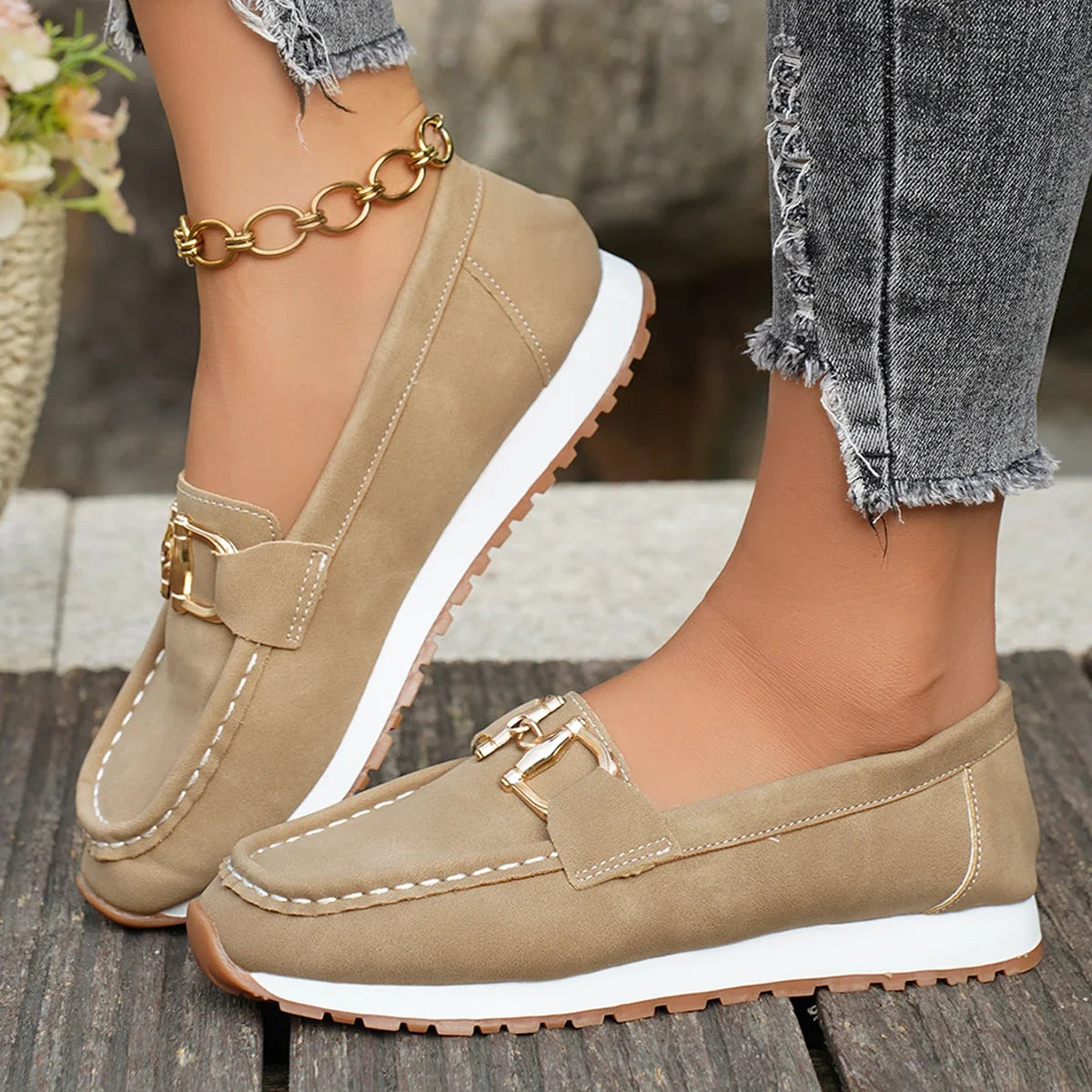 Durable and Supportive Orthopedic Sneakers