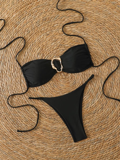 Casually Bikini With a Refined Edge