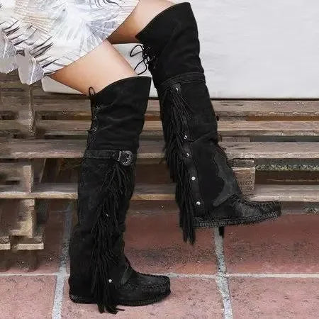 LM | Tailor-made and comfortable boots