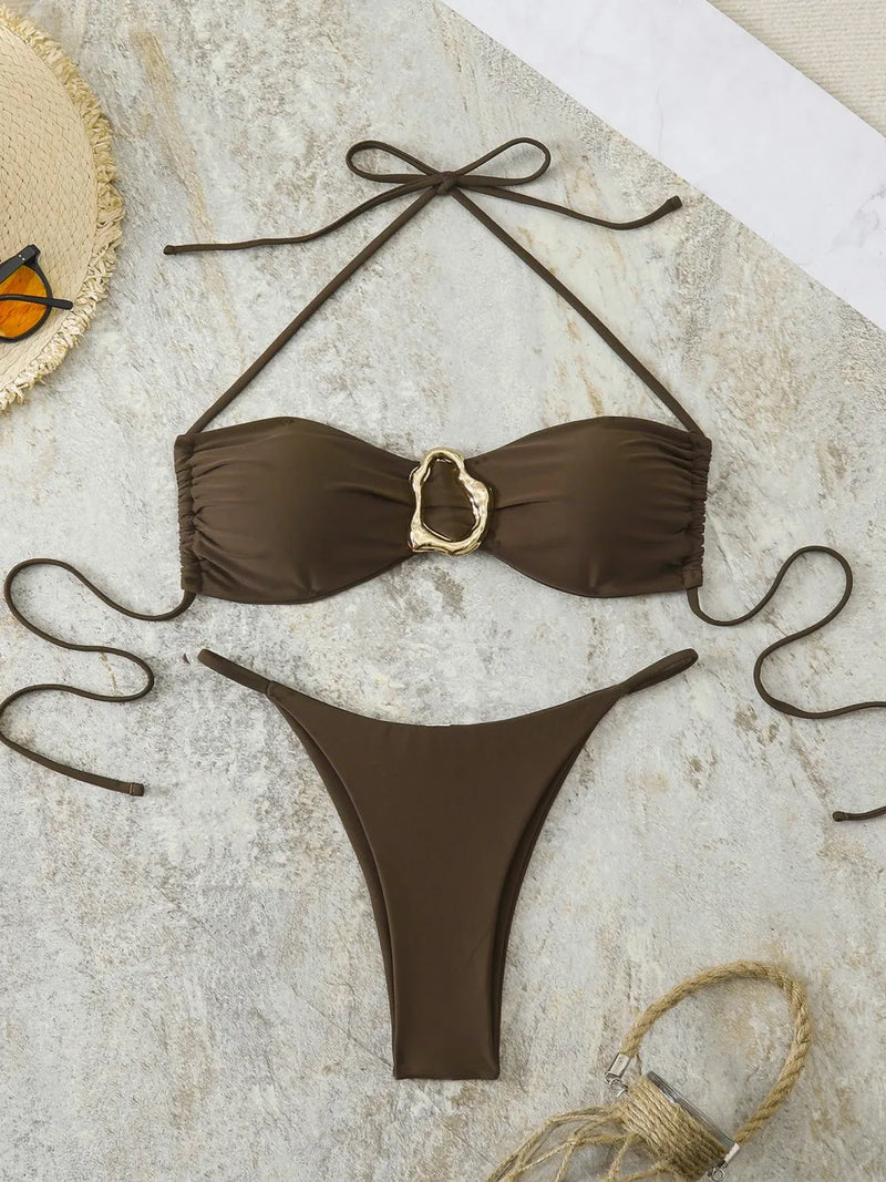 Casually Bikini With a Refined Edge