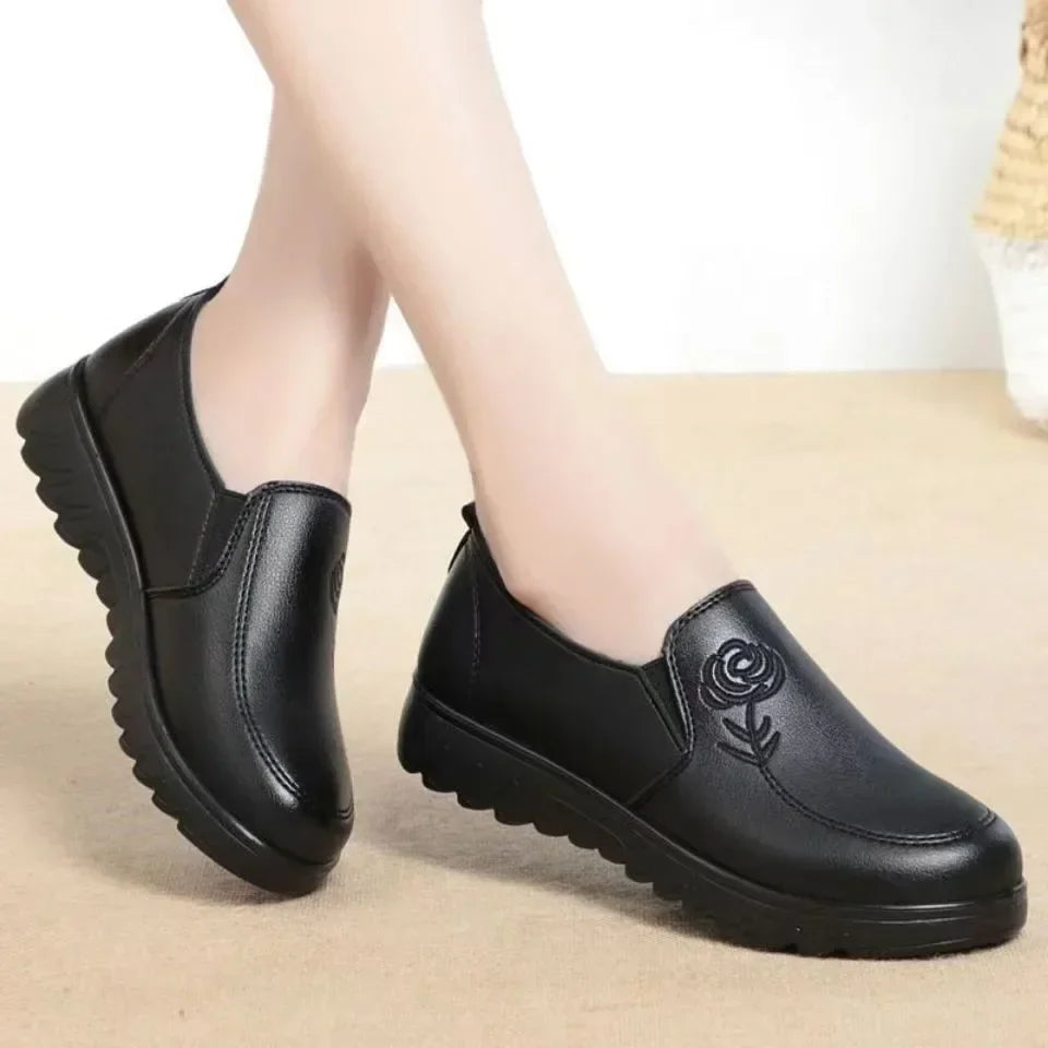 Tailored and Comfortable Orthopedic Sneakers