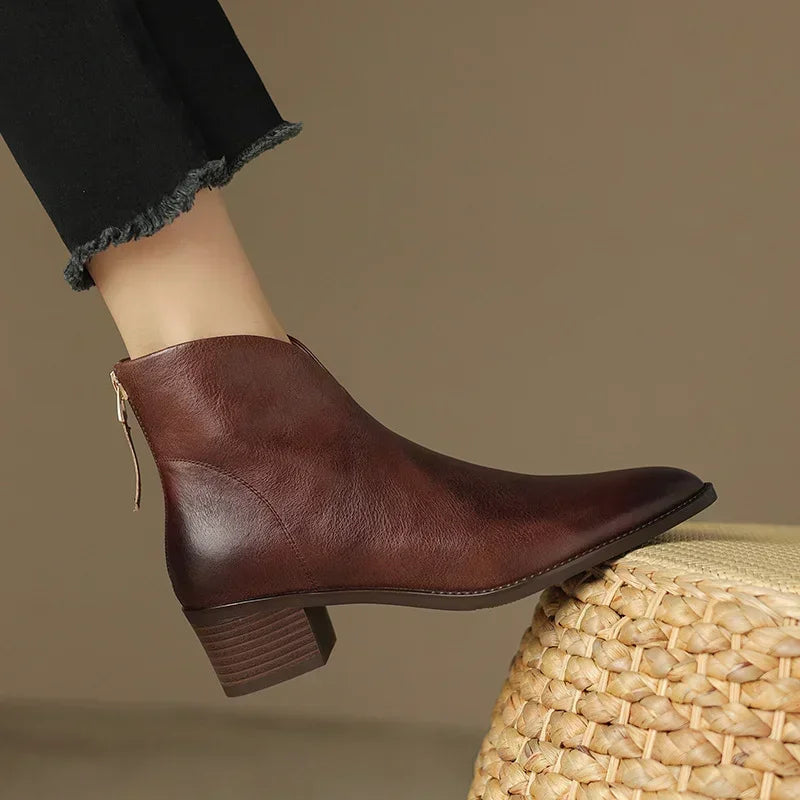 LM | Tapered ankle boot with block heel