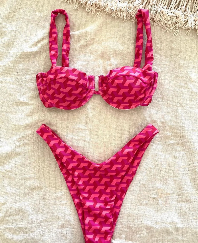 Sophisticated Bikini With a Clean Classic Look