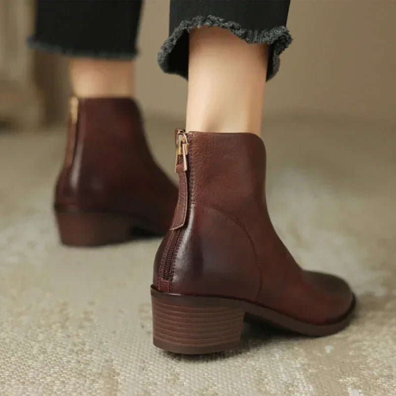 LM | Tapered ankle boot with block heel
