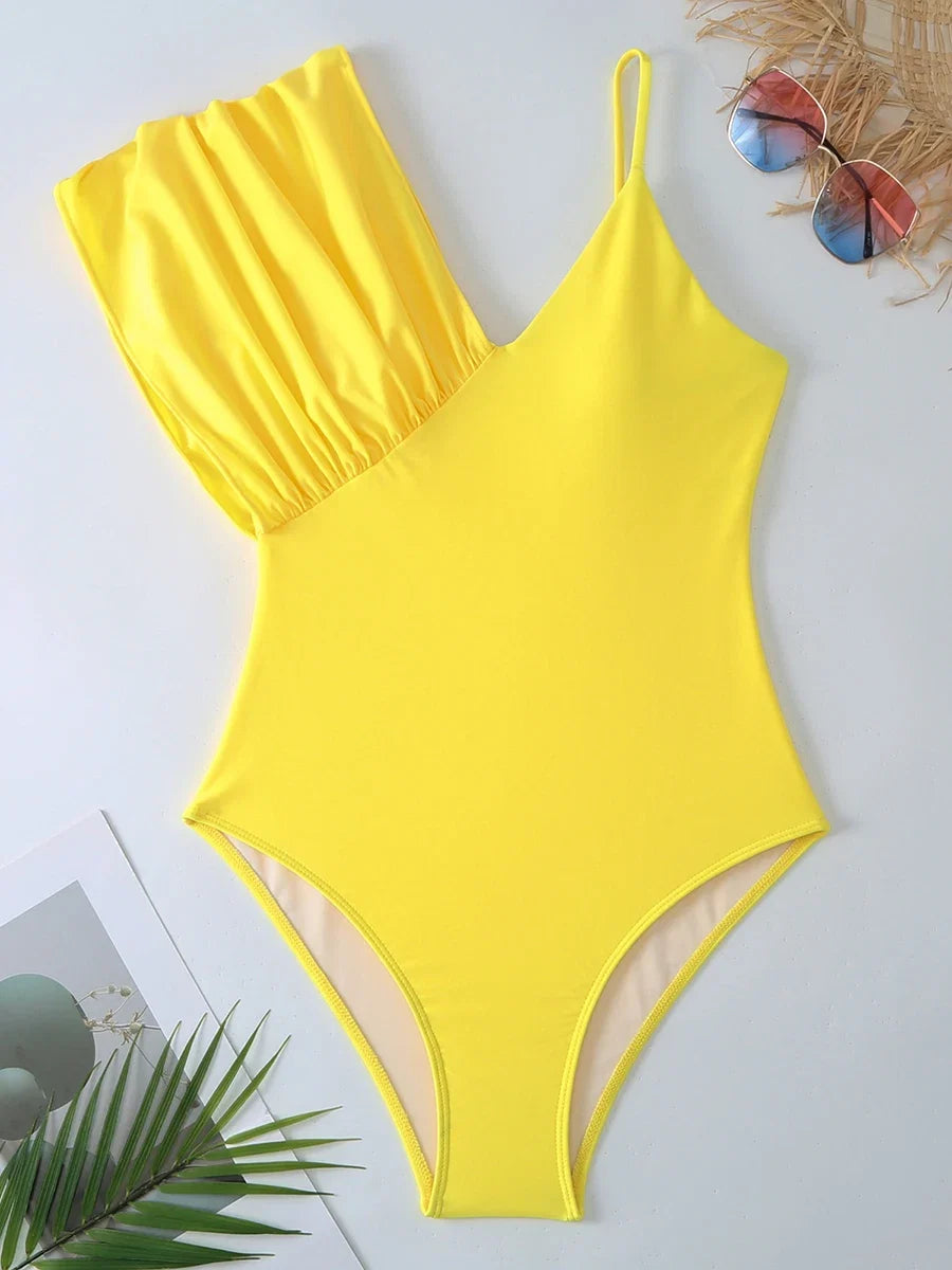 Casually Swimsuit With a Refined Edge