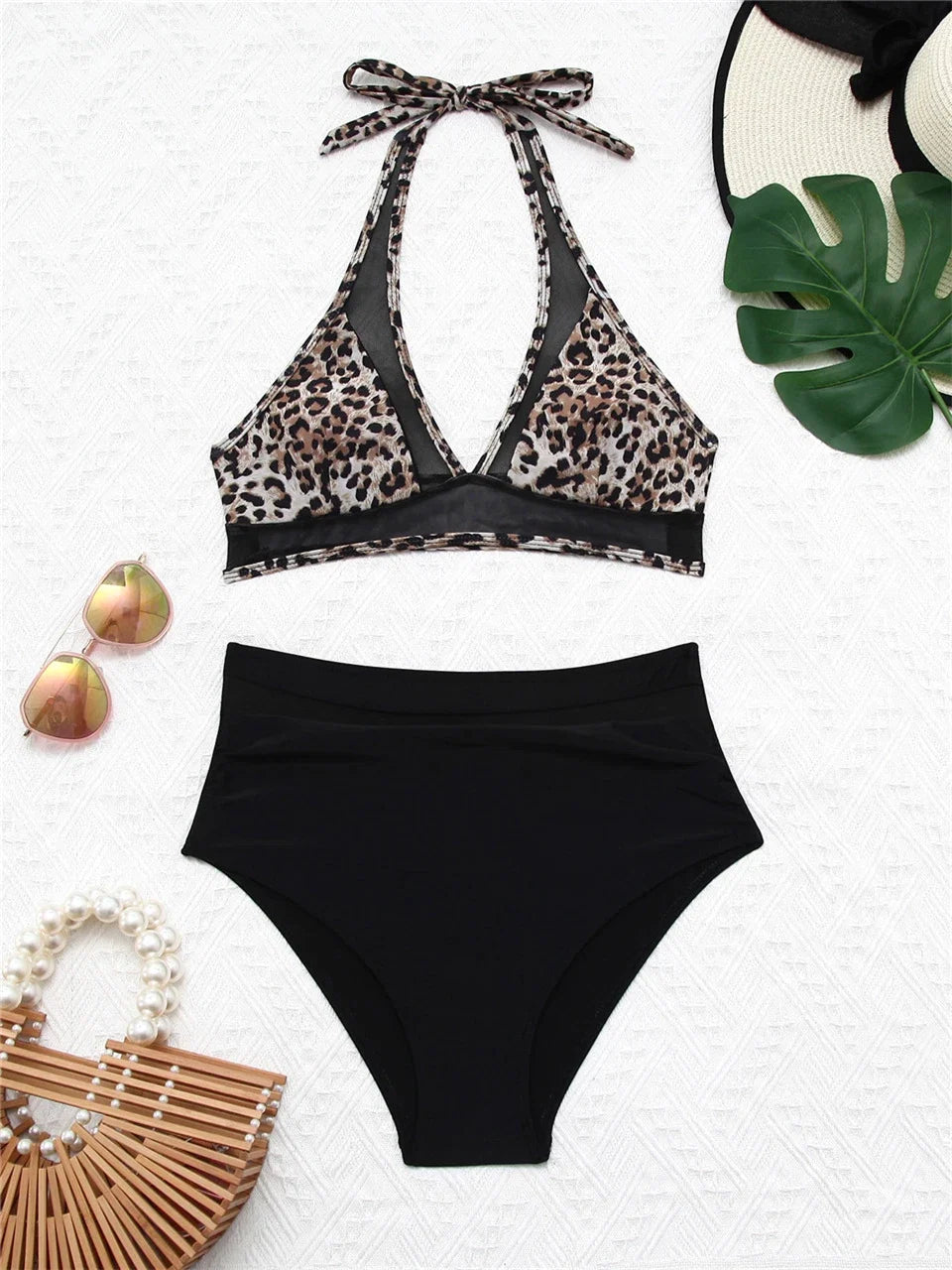 Beautifully Finished Bikini in a Timeless Design