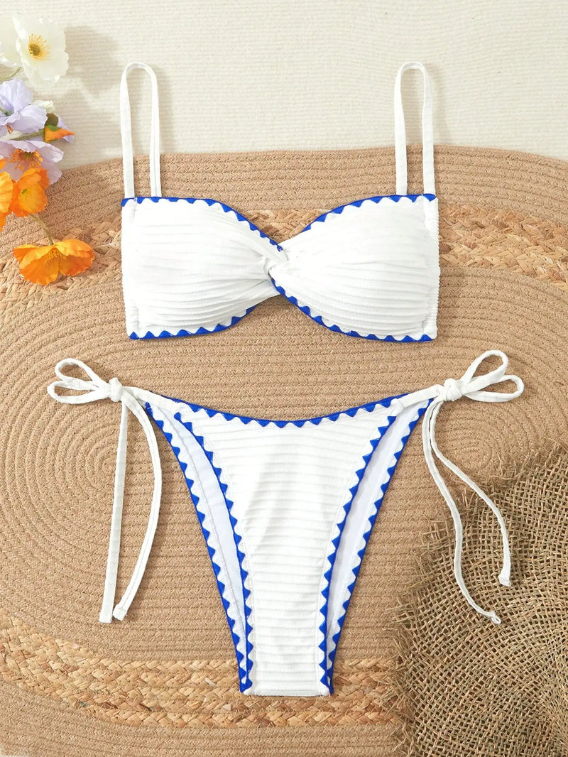 Casually Bikini With a Refined Edge