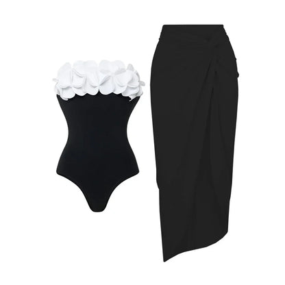 Finely Styled Swimsuit With a Classic Look