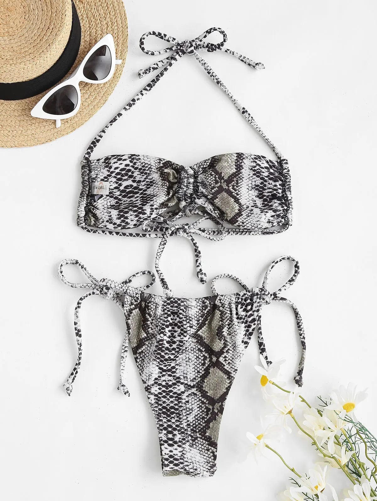 Emelina® | Effortless and Bikinis