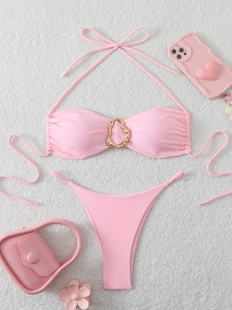 Casually Bikini With a Refined Edge