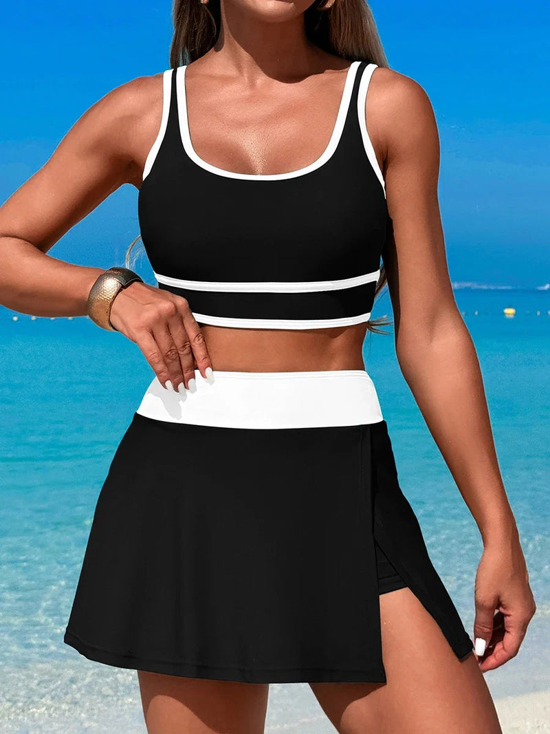 Sophisticated Dress With a Clean Classic Look