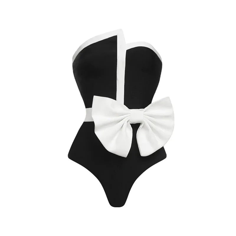 Finely Styled Swimsuit With a Classic Look
