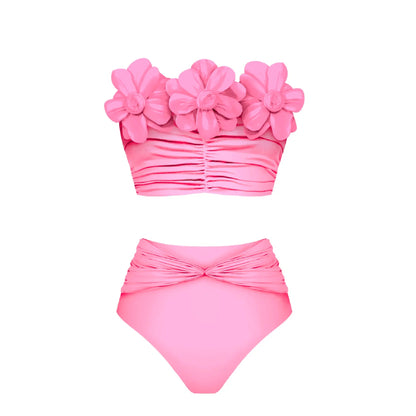 Casually Bikini With a Refined Edge