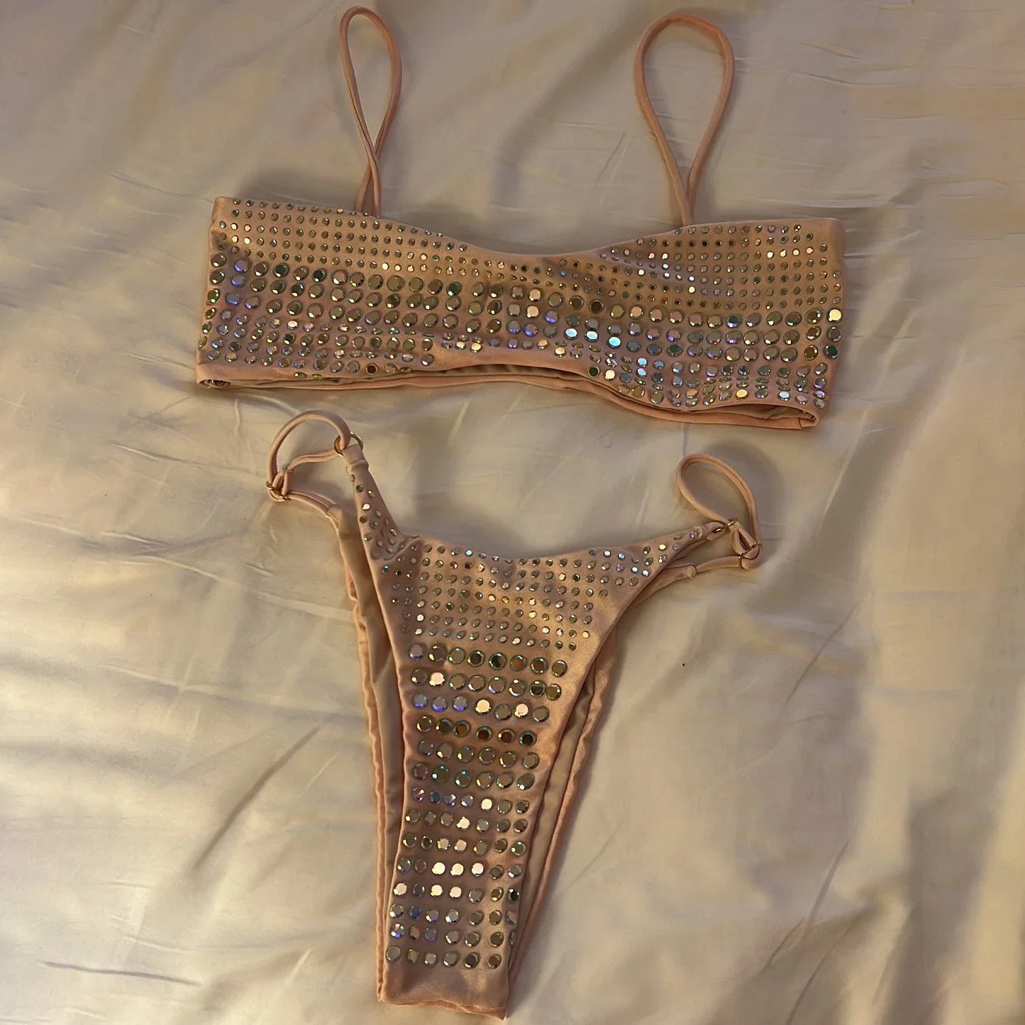 Beautifully Finished Bikini in a Timeless Design
