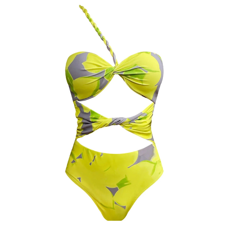 Effortlessly Bathing Suit With a Timeless Design