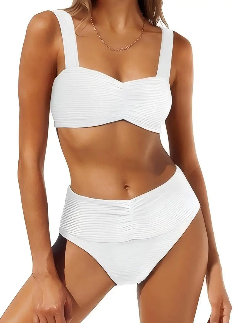 Beautifully Finished Bikini in a Timeless Design