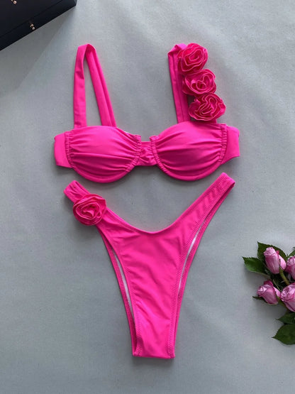 Beautifully Finished Bikini in a Timeless Design