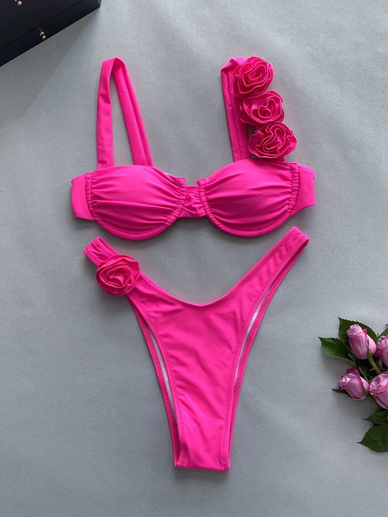 Beautifully Finished Bikini in a Timeless Design
