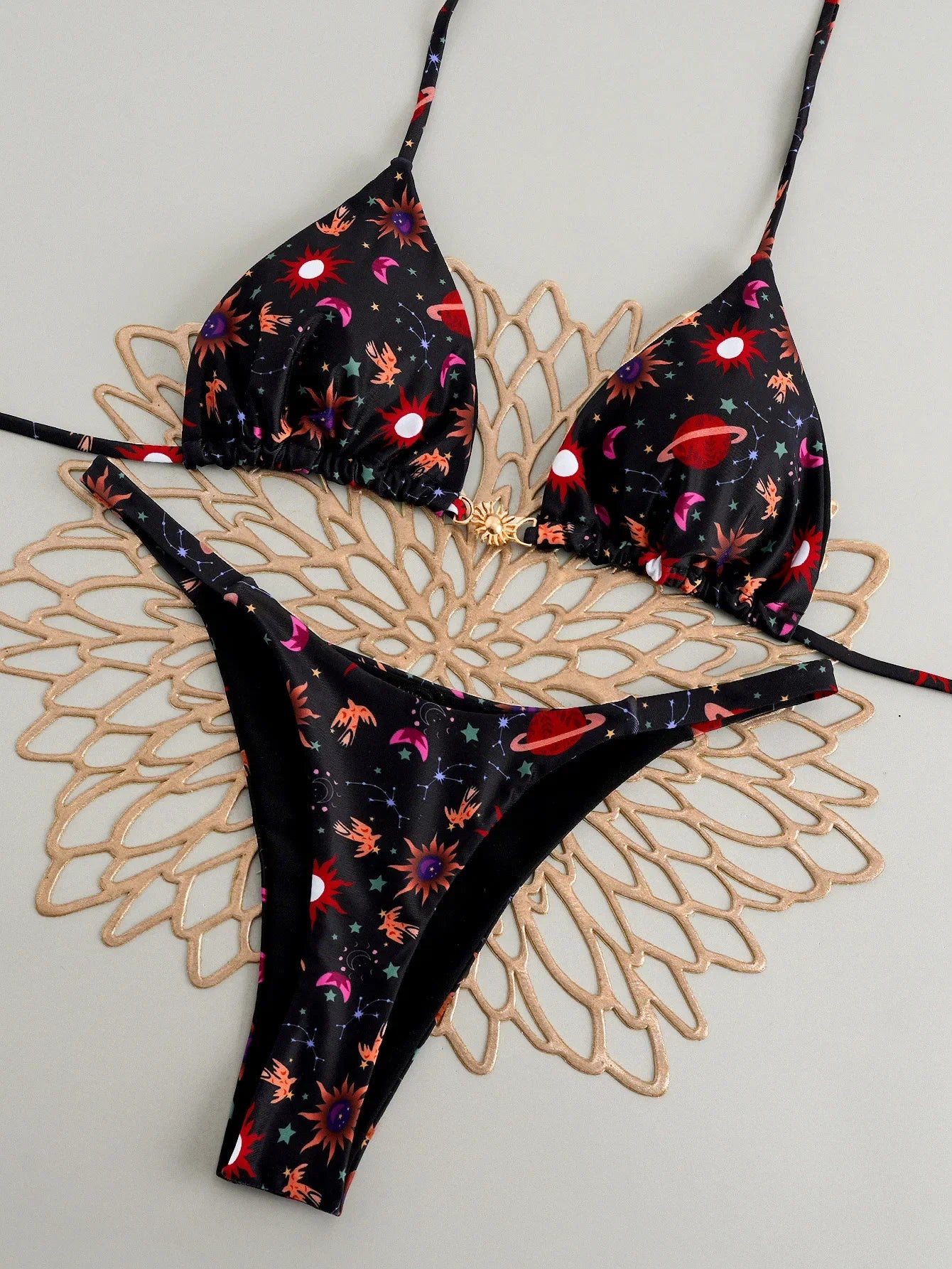 Casually Bikini With a Refined Edge