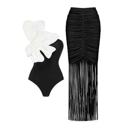Casually Bathing Suit With a Refined Edge