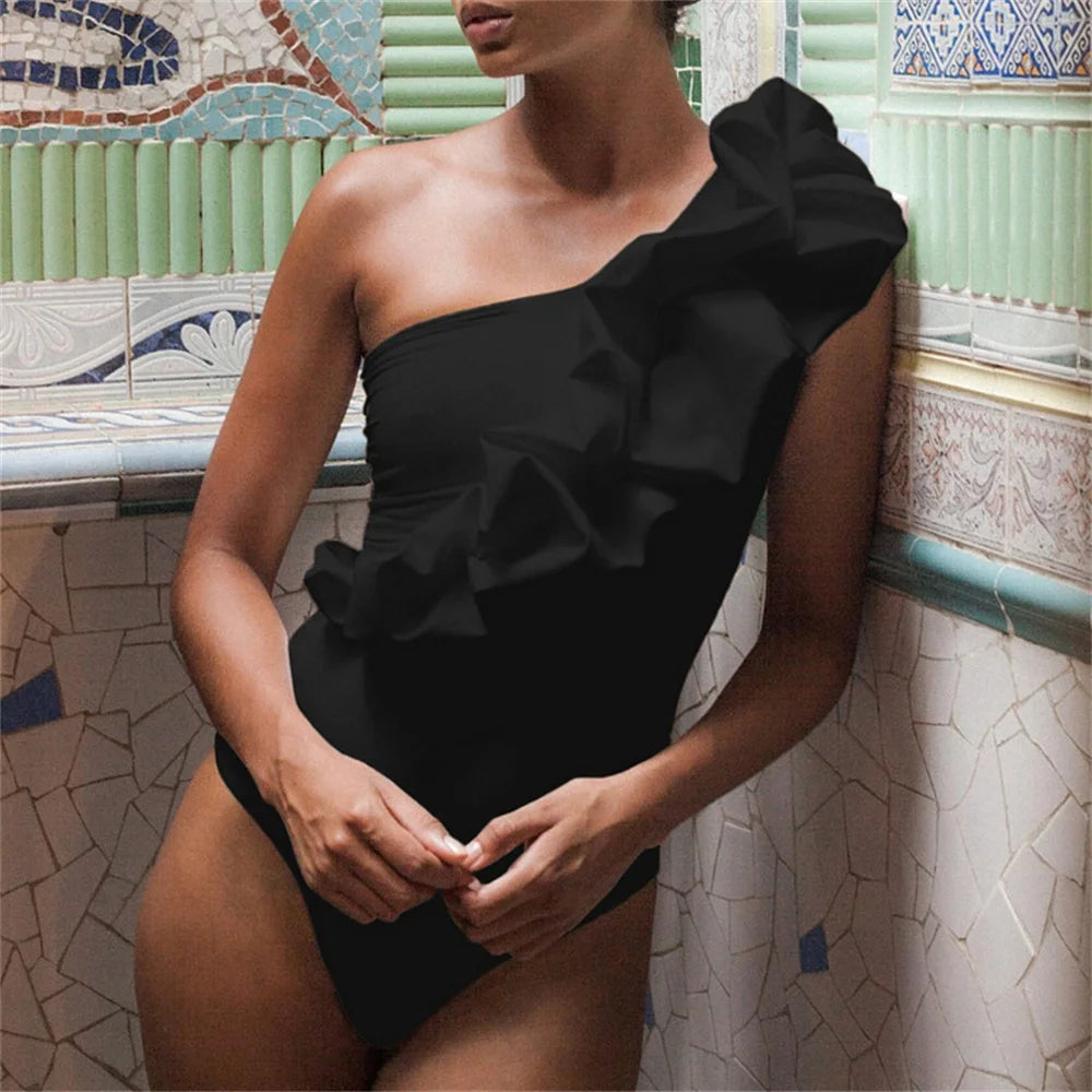 Effortlessly Bathing Suit With a Timeless Design