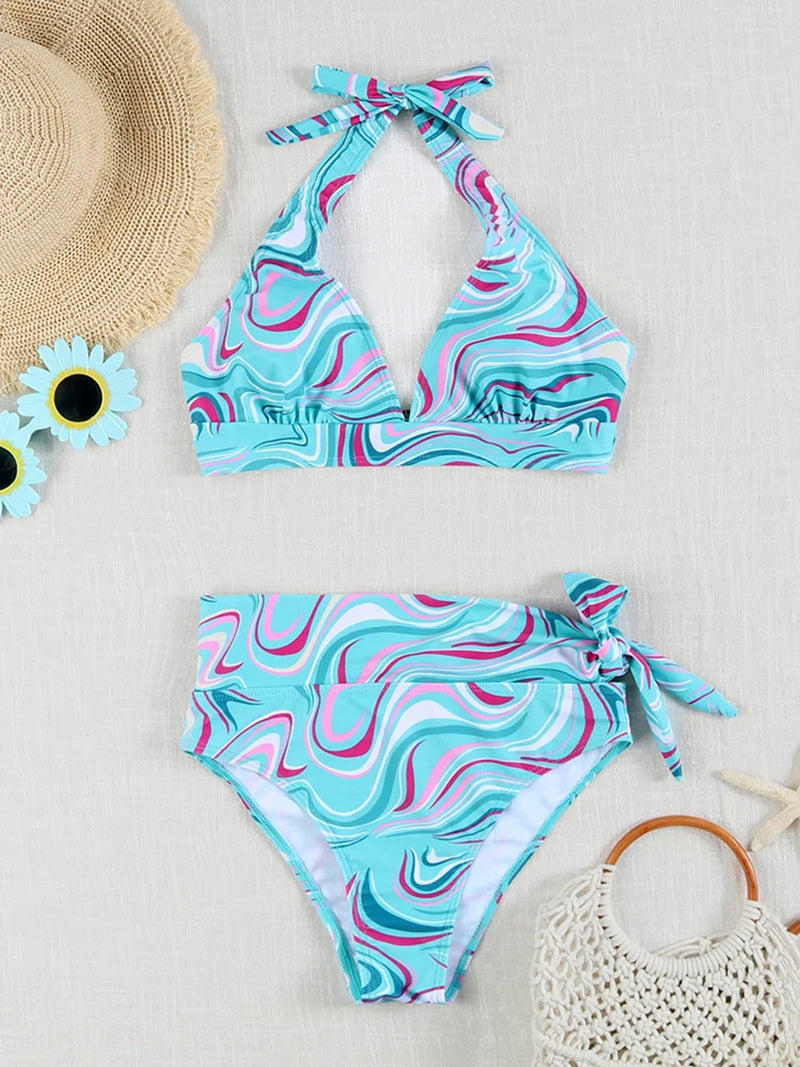 Beautifully Finished Bikini in a Timeless Design