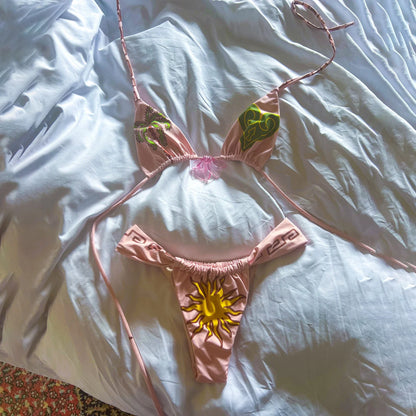 Beautifully Finished Bikini in a Timeless Design