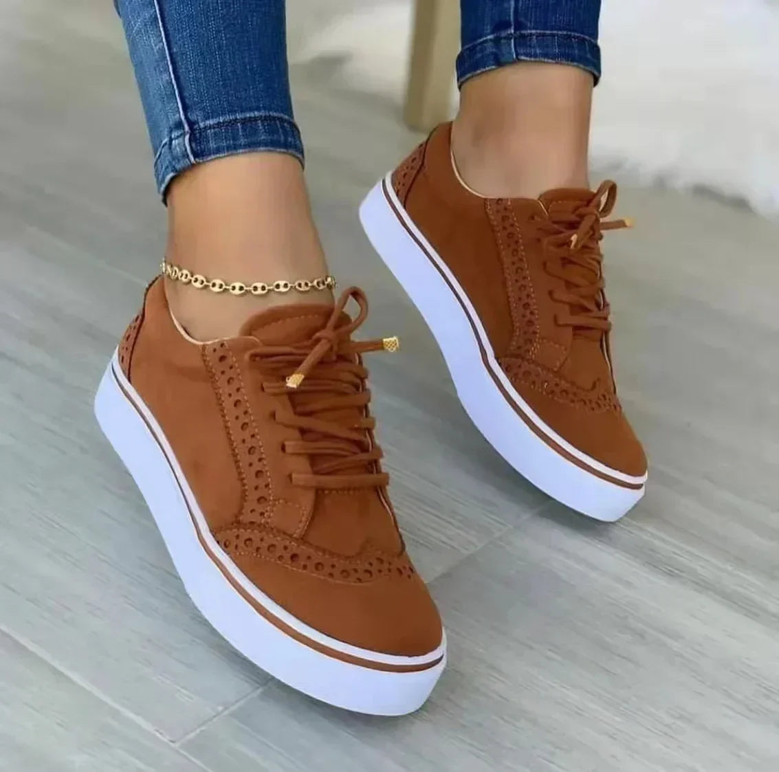 LM | Stylish platform sneakers
