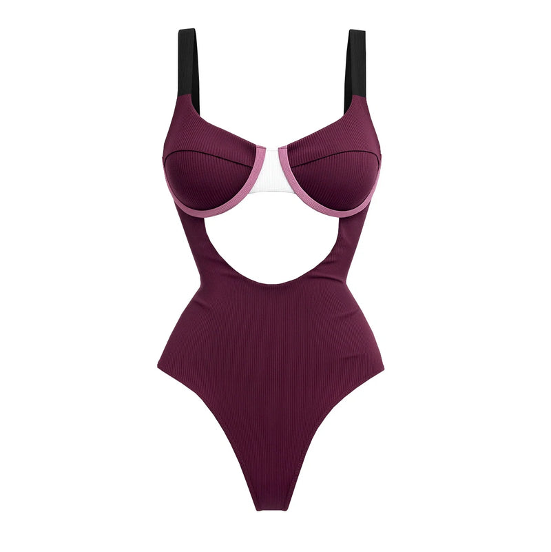 Beautifully Finished Bikini in a Timeless Design