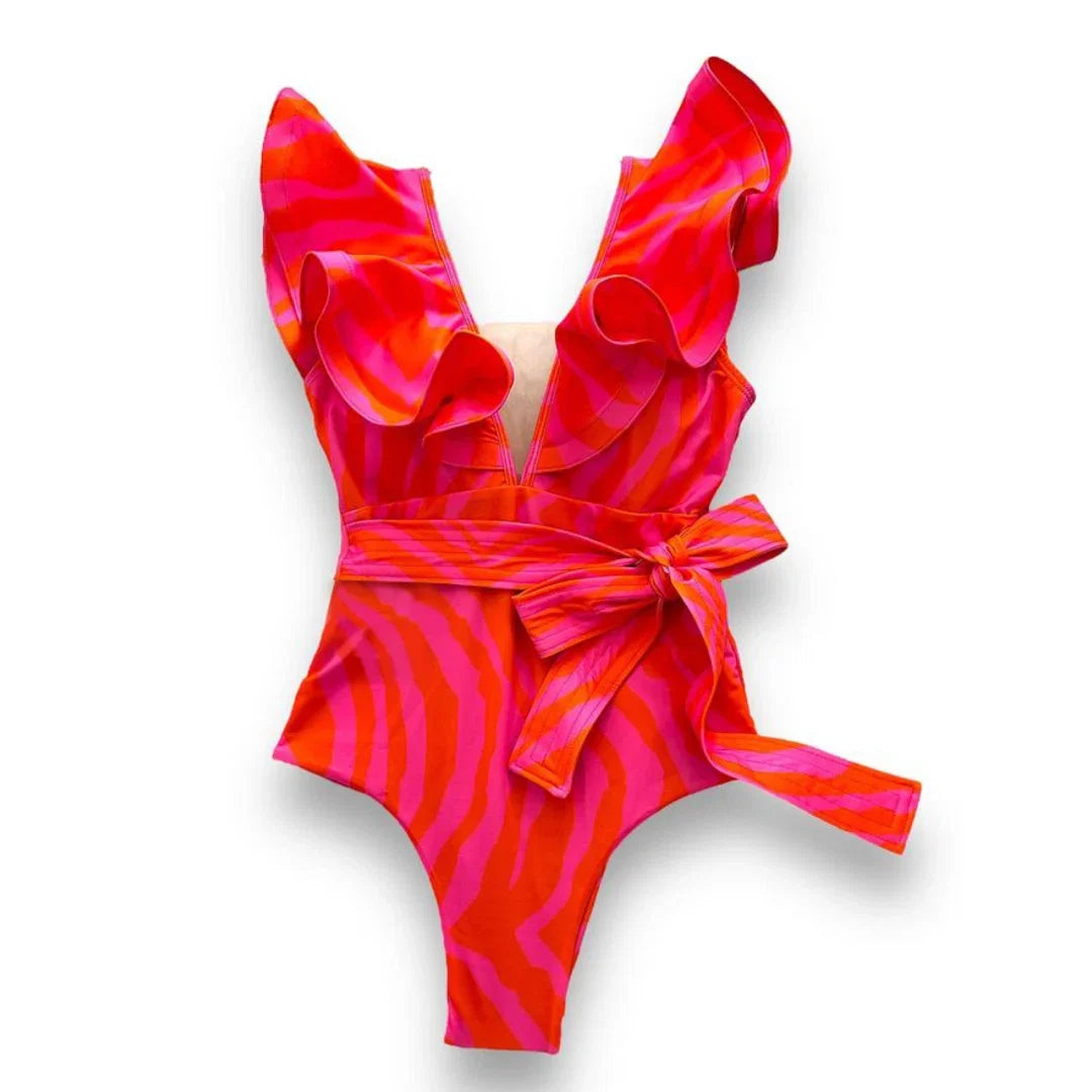 Effortlessly Monokini With a Timeless Design