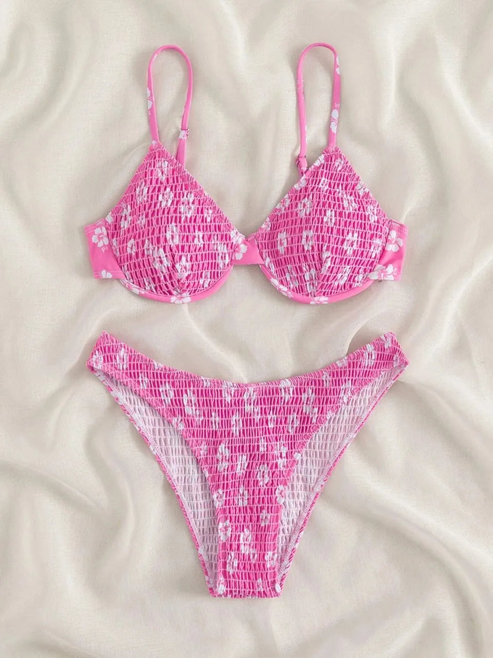 Effortlessly Bikini With a Timeless Design
