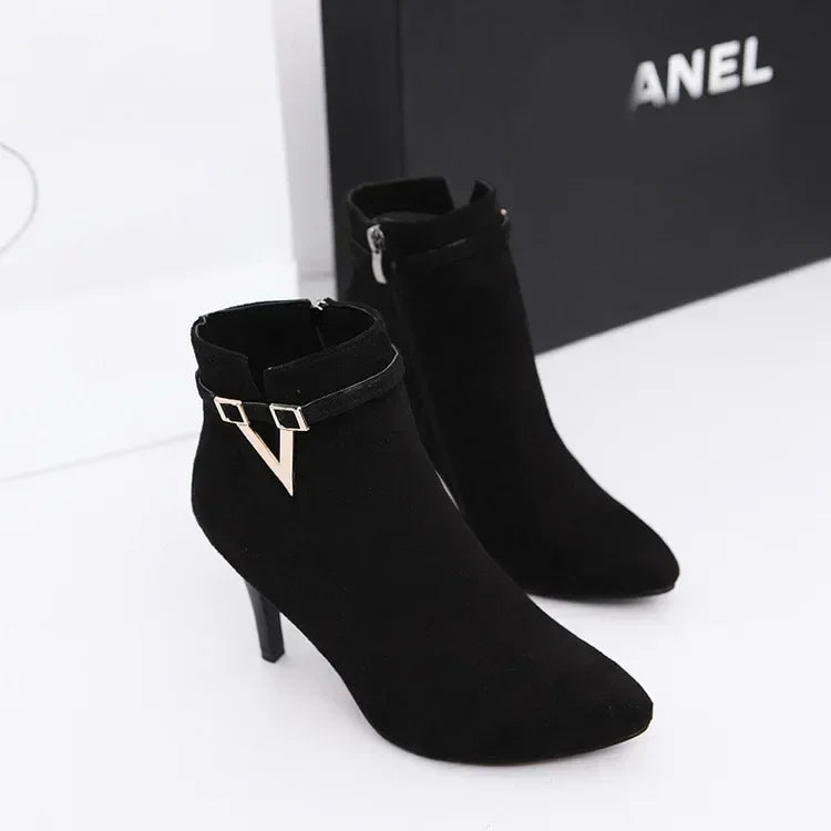 Tailored and Comfortable Orthopedic Heels