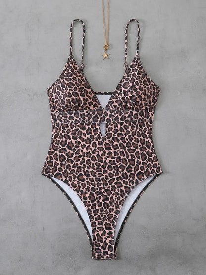 Effortlessly Monokini With a Timeless Design